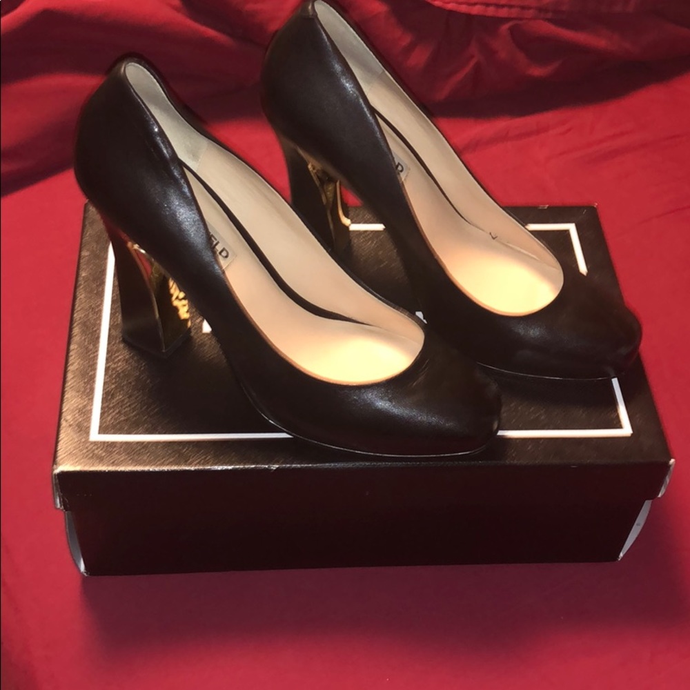 Gorgeous heels!